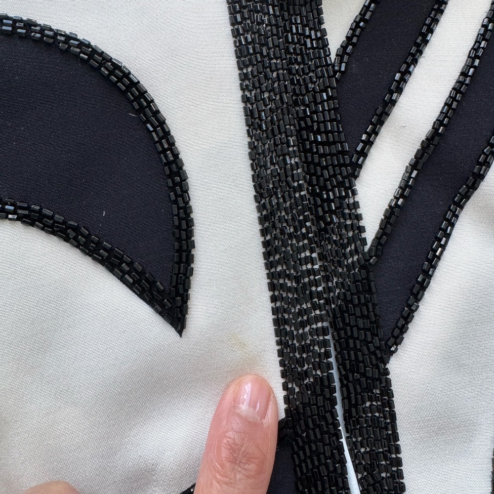 St. John Black and White Swirl Blazer - Picture 4 of 9
